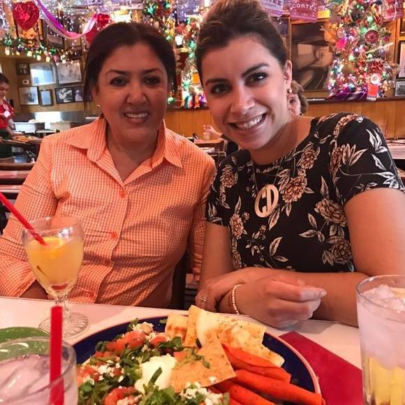 Meet your Posher, Clari - Picture 1 of 1